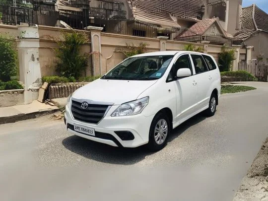 Innova Car Rental for Corporate Professional Events​